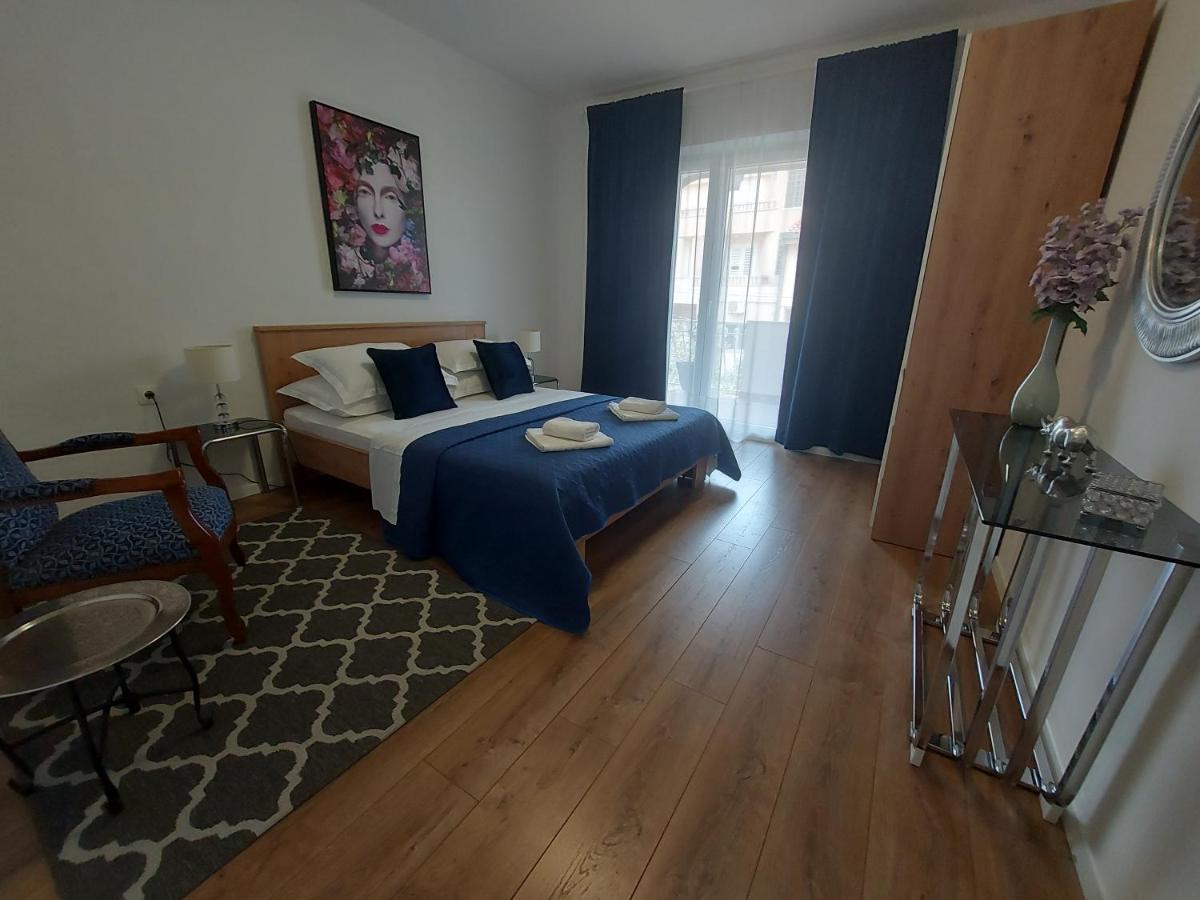 Apartments And Rooms Villa Dona Makarska Extérieur photo