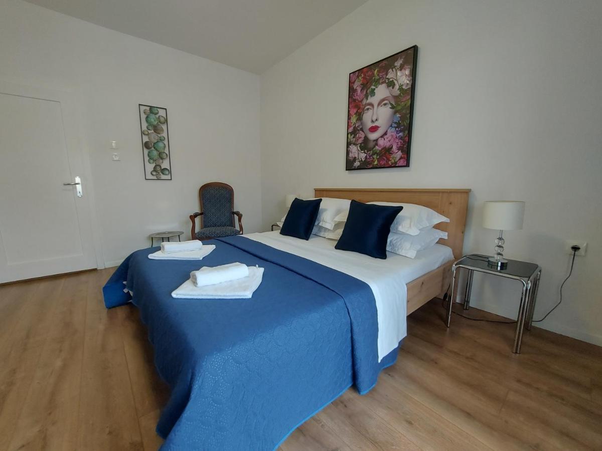 Apartments And Rooms Villa Dona Makarska Extérieur photo