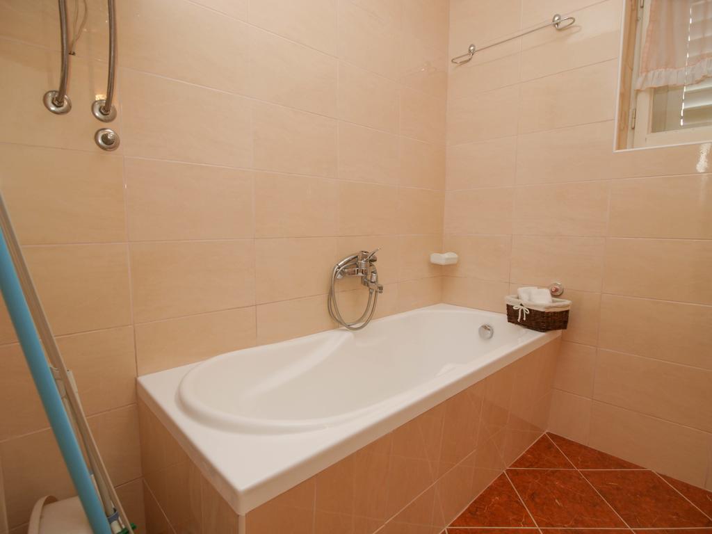 Apartments And Rooms Villa Dona Makarska Extérieur photo