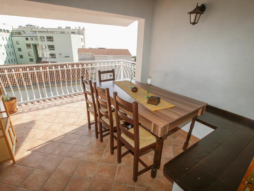 Apartments And Rooms Villa Dona Makarska Extérieur photo