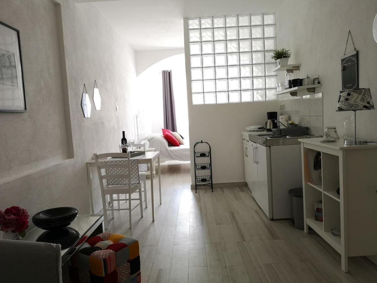 Apartments And Rooms Villa Dona Makarska Extérieur photo