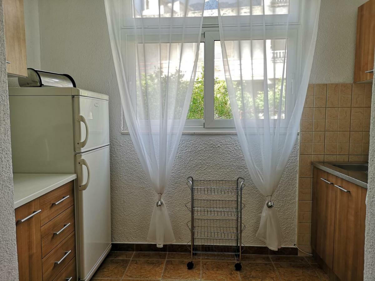 Apartments And Rooms Villa Dona Makarska Extérieur photo