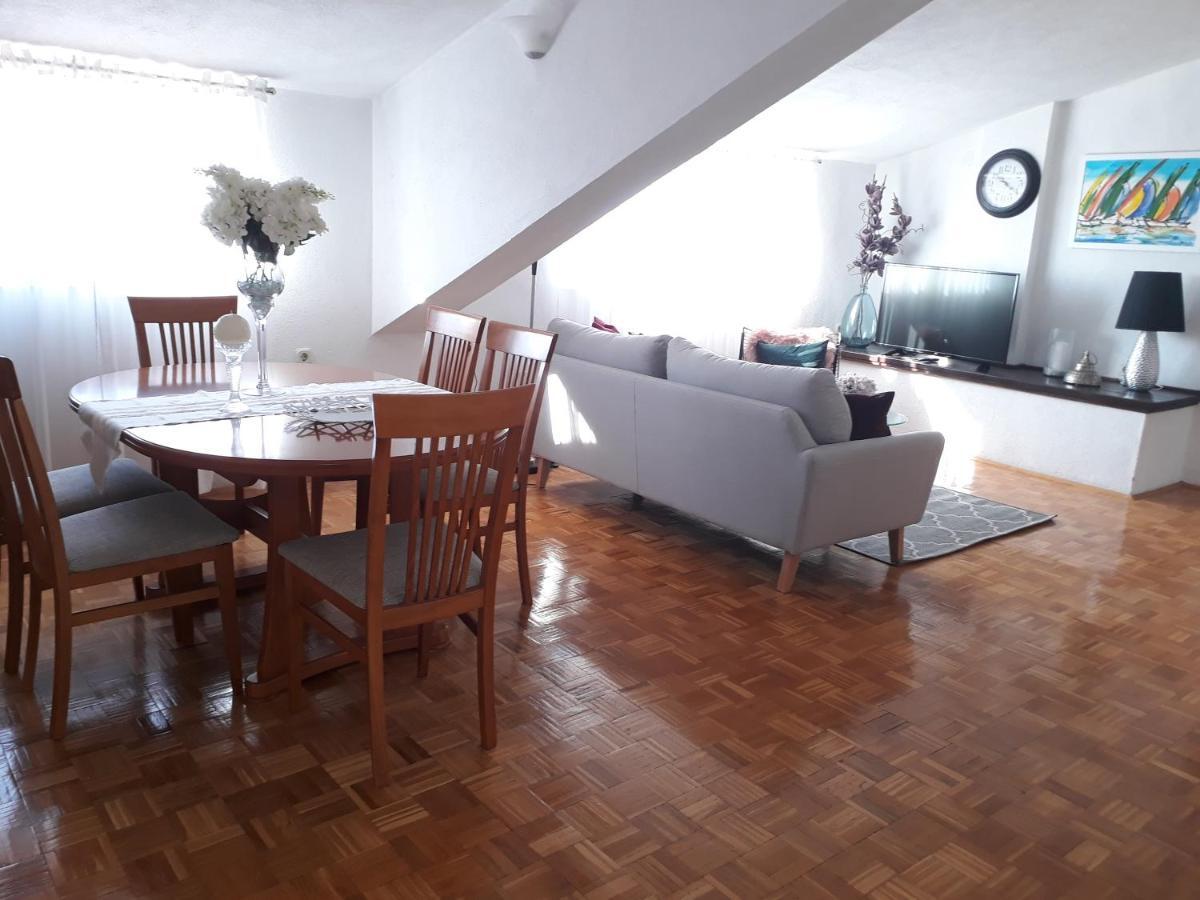 Apartments And Rooms Villa Dona Makarska Extérieur photo